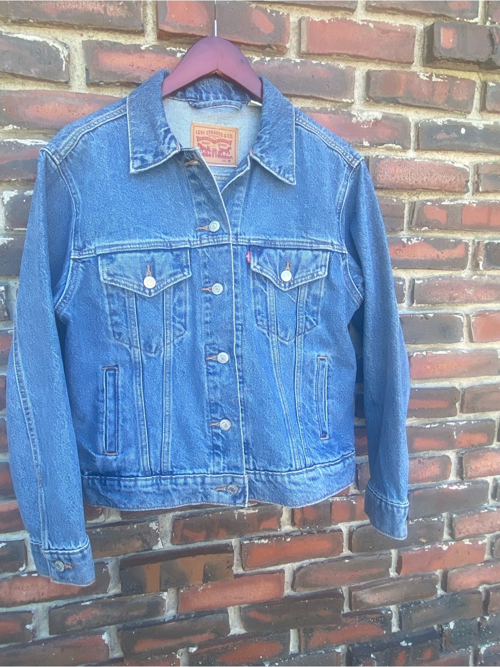 Levi's Women’s Med Classic Denim Jean Jacket - Picture 5 of 12